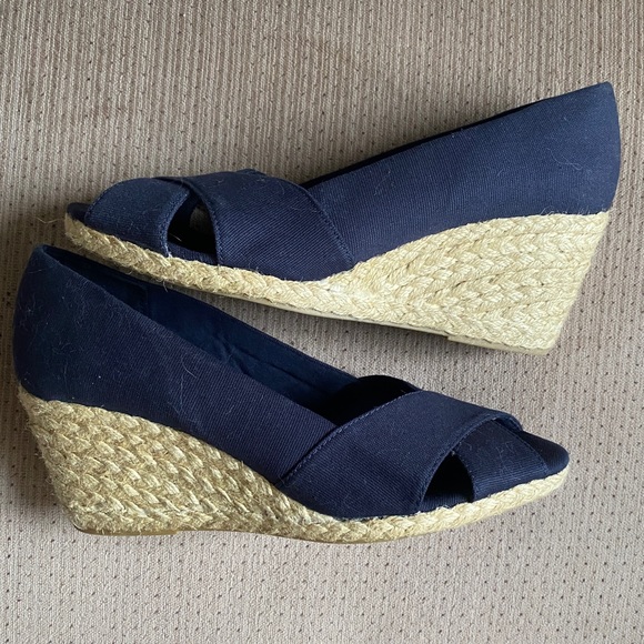 Chaps Twine Navy Blue Wedge heels NWOT - Picture 6 of 6